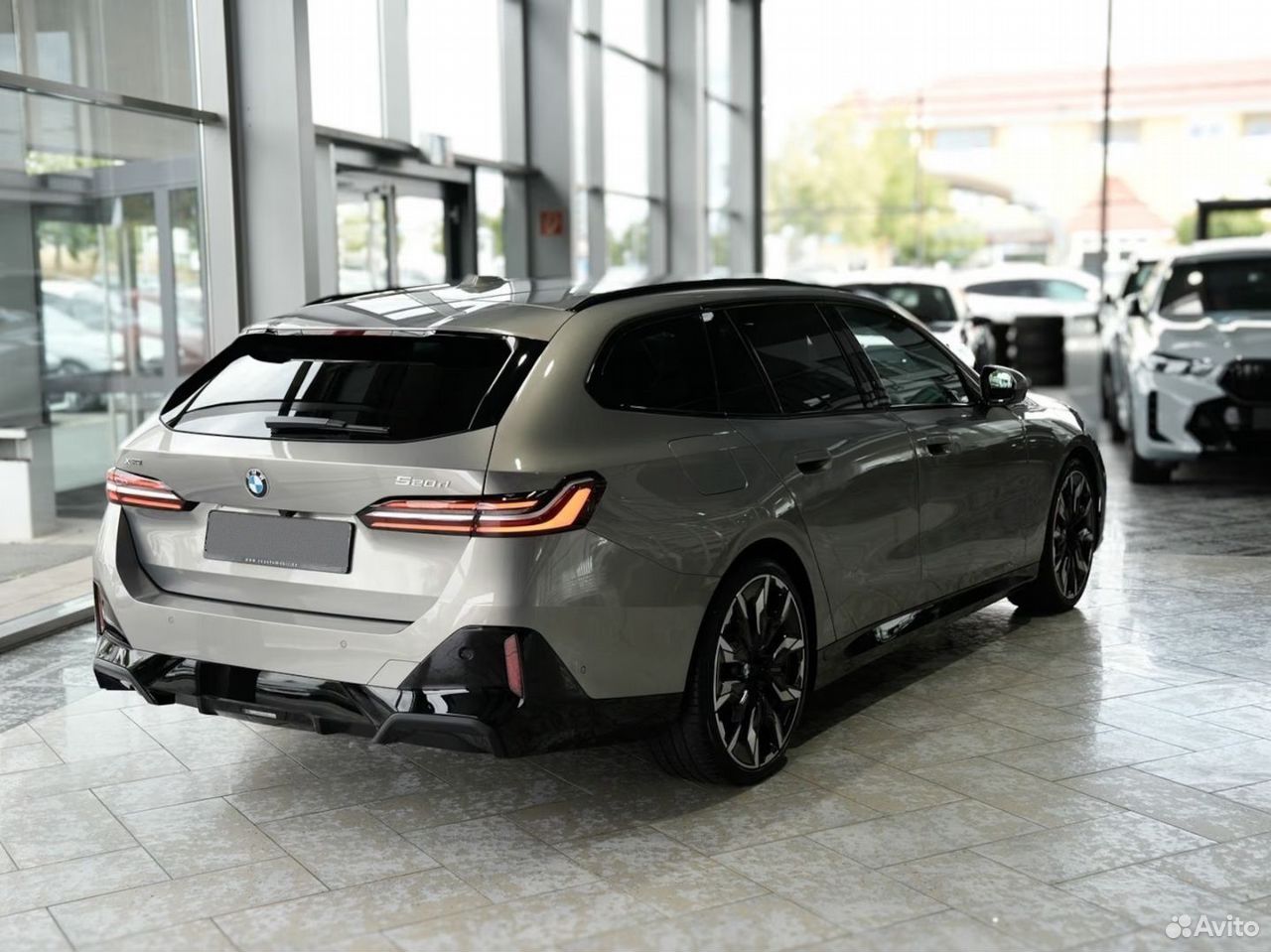 BMW 5 серия 2.0 AT, 2025, 4 400 км