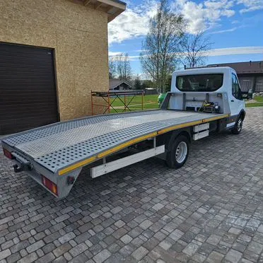 Эвакуатор Ford Transit, 2017