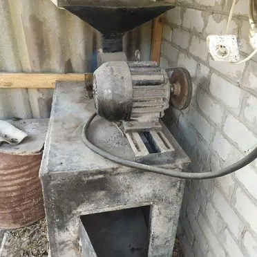 Мельница для зерна