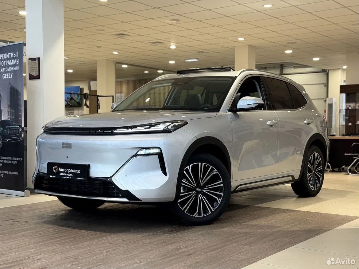 Geely EX5 Гибрид 1.5 AT, 2026