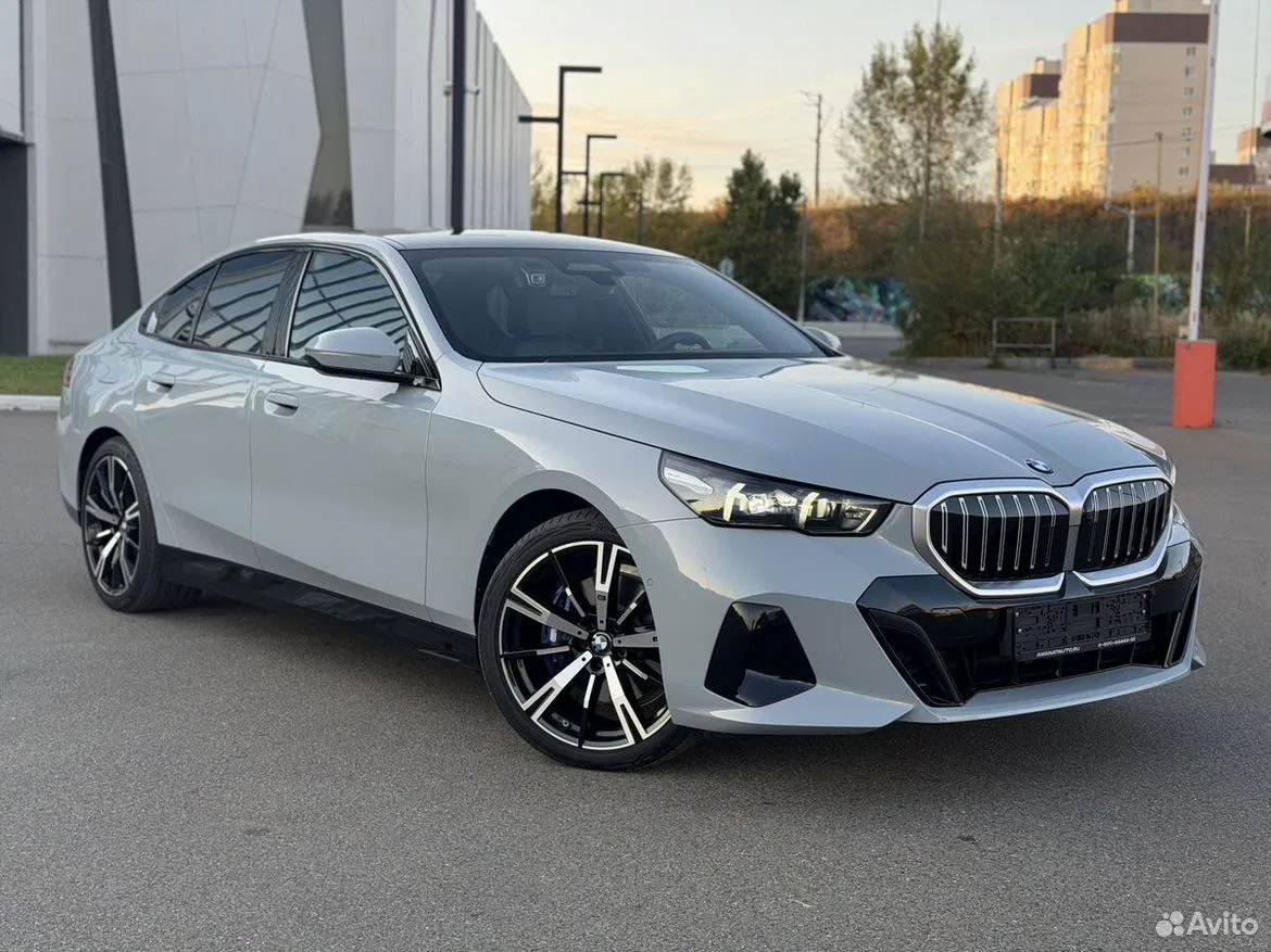 BMW 5 серия 2.0 AT, 2025, 5 854 км