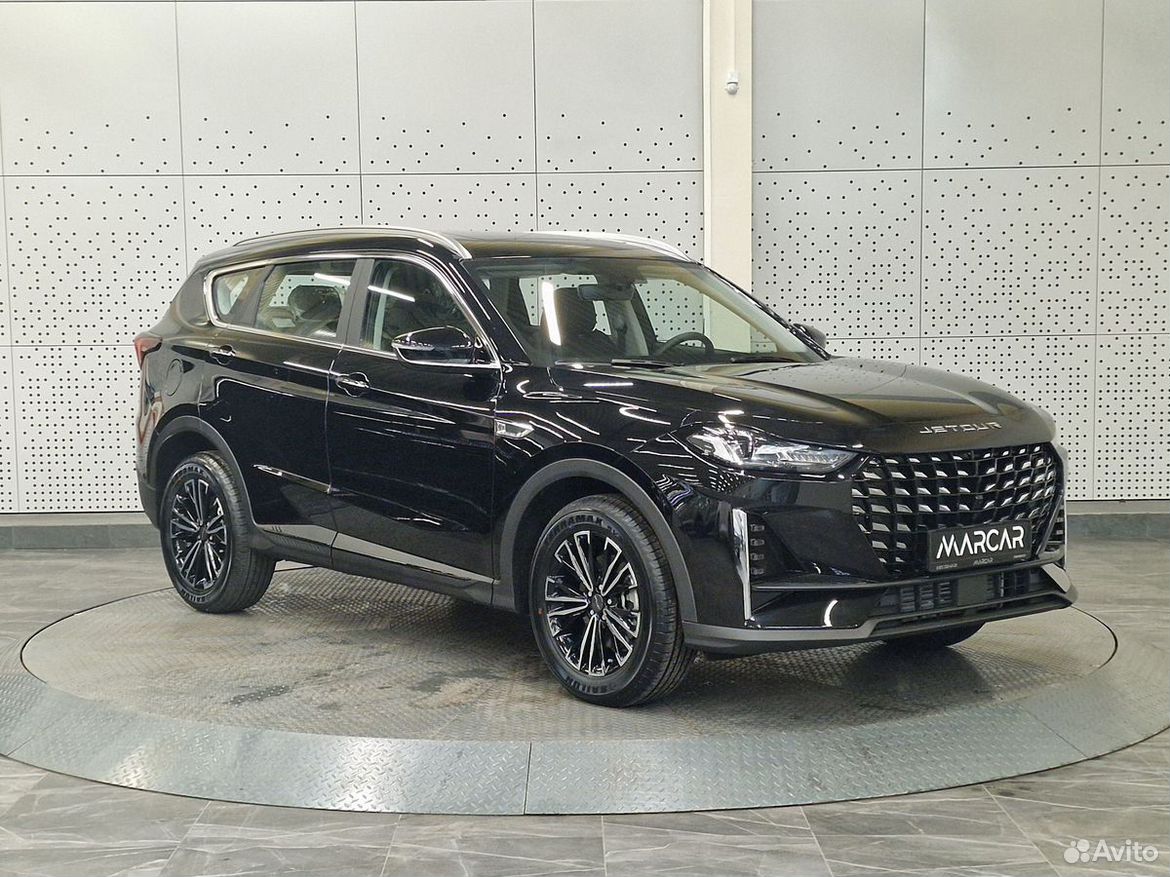 Jetour X70 Plus 1.6 AMT, 2026