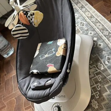 Электрокачели 4moms