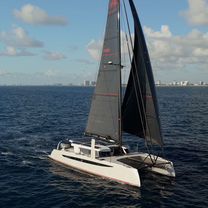 Парусная яхта HH Catamarans 60, Трим